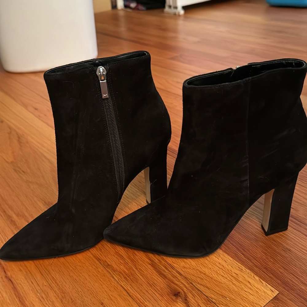 Marc Fisher suede booties in black. Size 7.5. Good used condition.